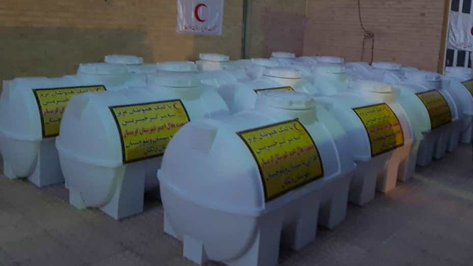 اهدای 15 تانکر آب توسط خیرین گرمساری